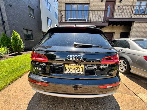 Used 2019 Audi Q5 2.0T Premium Plus w/ Premium Plus Package AWD/4WD image 14