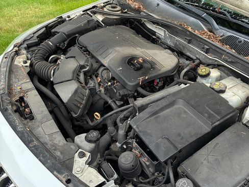 Used 2011 Buick Regal CXL FWD image 9