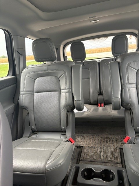 Used 2020 Lincoln Aviator Reserve w/ Equipment Group 201A AWD/4WD image 8