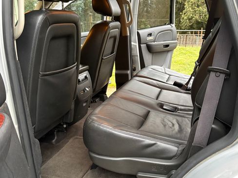 Used 2014 Chevrolet Tahoe LT image 10