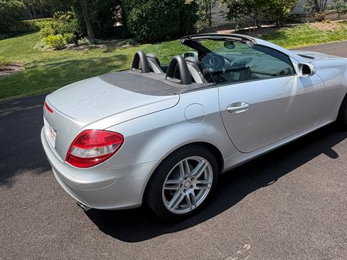 Used 2005 Mercedes-Benz SLK 350 image 11