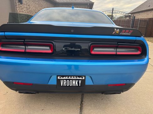 Used 2015 Dodge Challenger R/T Scat Pack w/ Leather Interior Group image 6