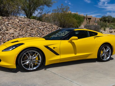 Used 2015 Chevrolet Corvette Stingray Coupe w/ 3LT Preferred Equipment Group image 14