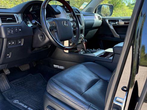 Used 2019 Lexus GX 460 Luxury image 8