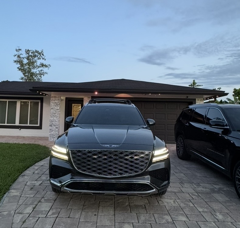 Used 2025 Genesis GV80 2.5T Prestige AWD/4WD image 3