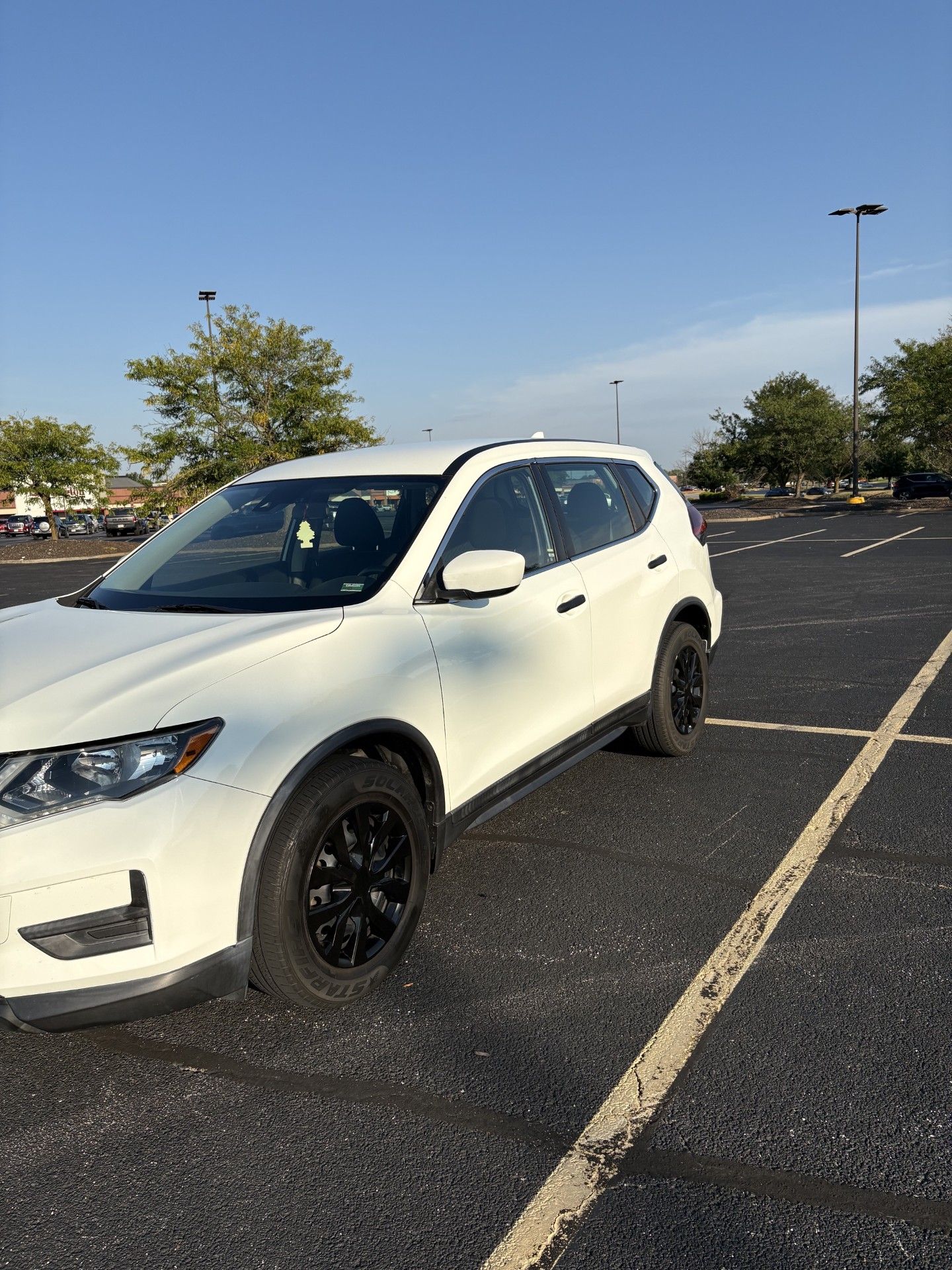 Used 2019 Nissan Rogue S FWD image 6