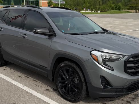 Used 2020 GMC Terrain SLT w/ Elevation Edition FWD image 4