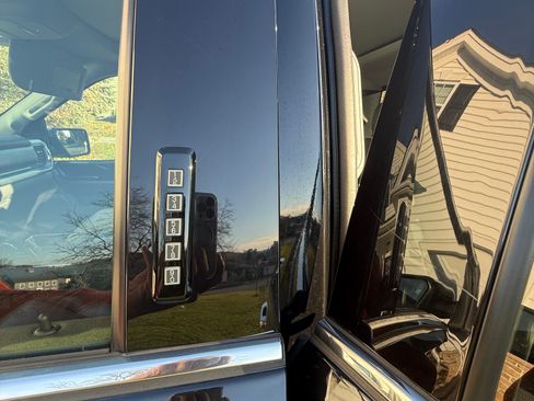 Used 2021 Ford F150 Lariat w/ Equipment Group 502A High image 21