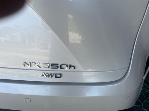 Used 2025 Lexus NX 350h AWD w/ Premium Package image 9