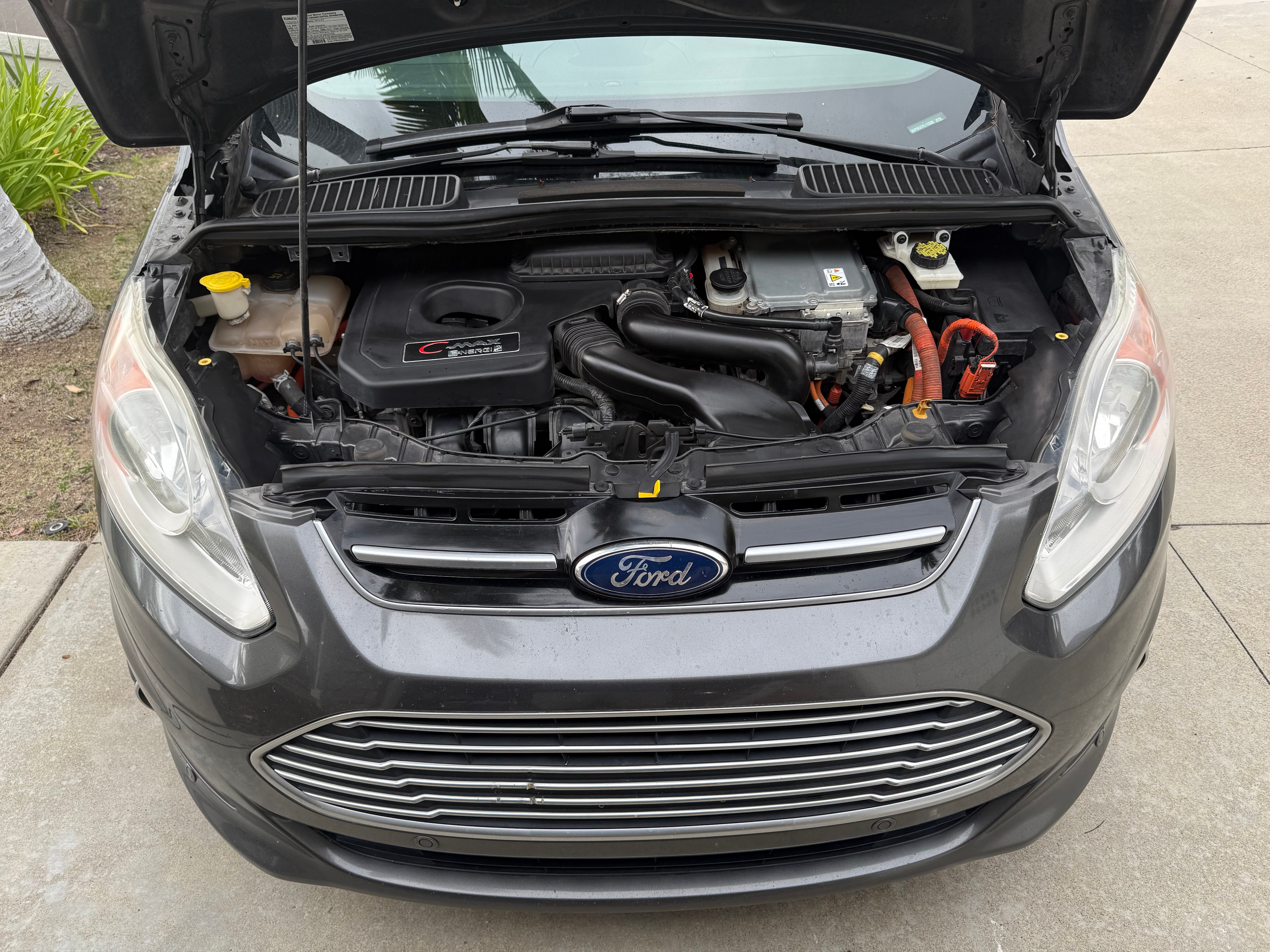 Used 2015 Ford C-MAX Energi SEL w/ Equipment Group 303A FWD image 11