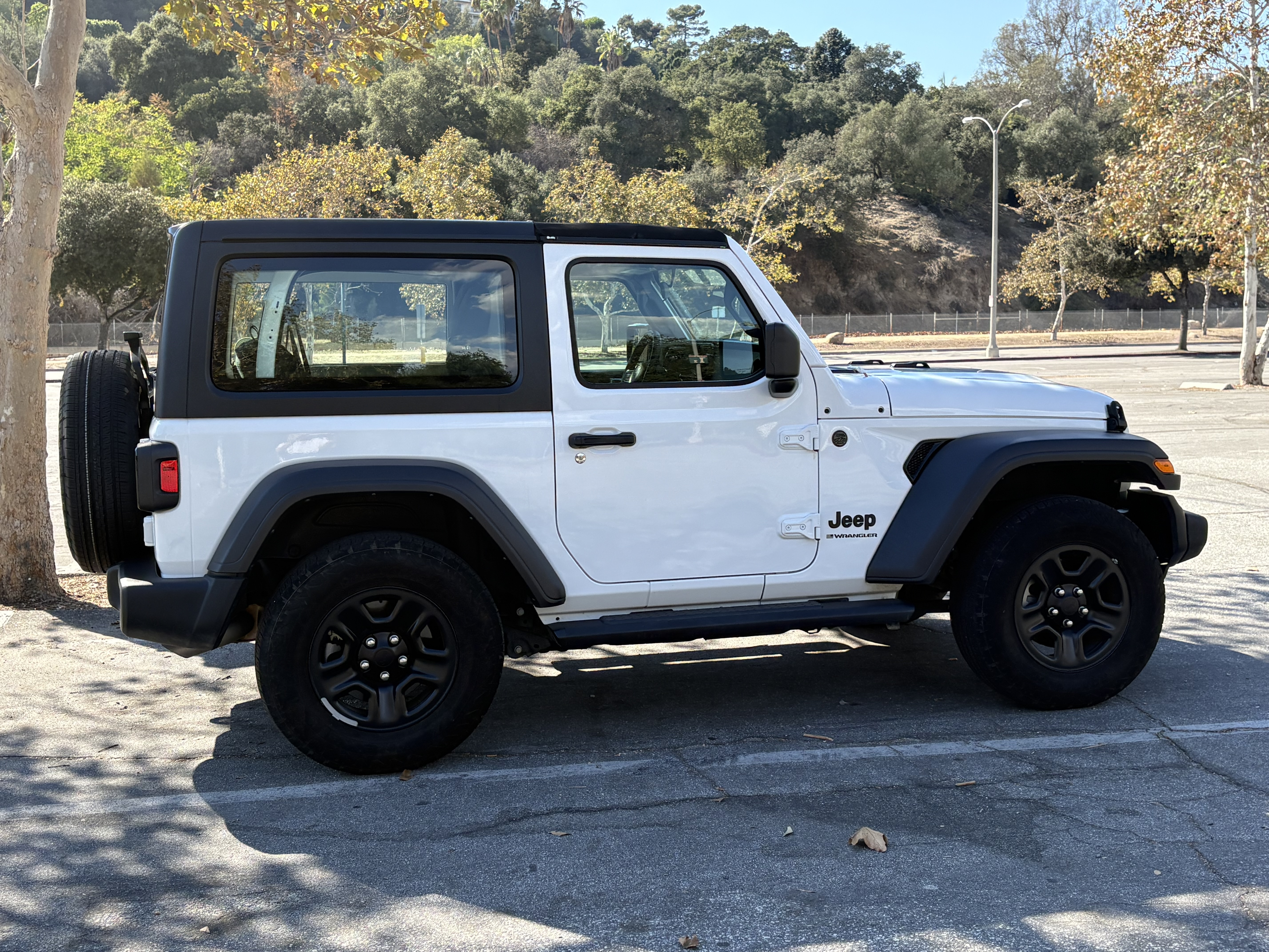 Used 2024 Jeep Wrangler Sport AWD/4WD image 6