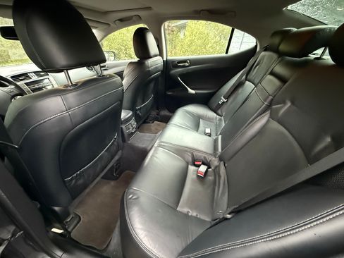 Used 2010 Lexus IS 250 image 9