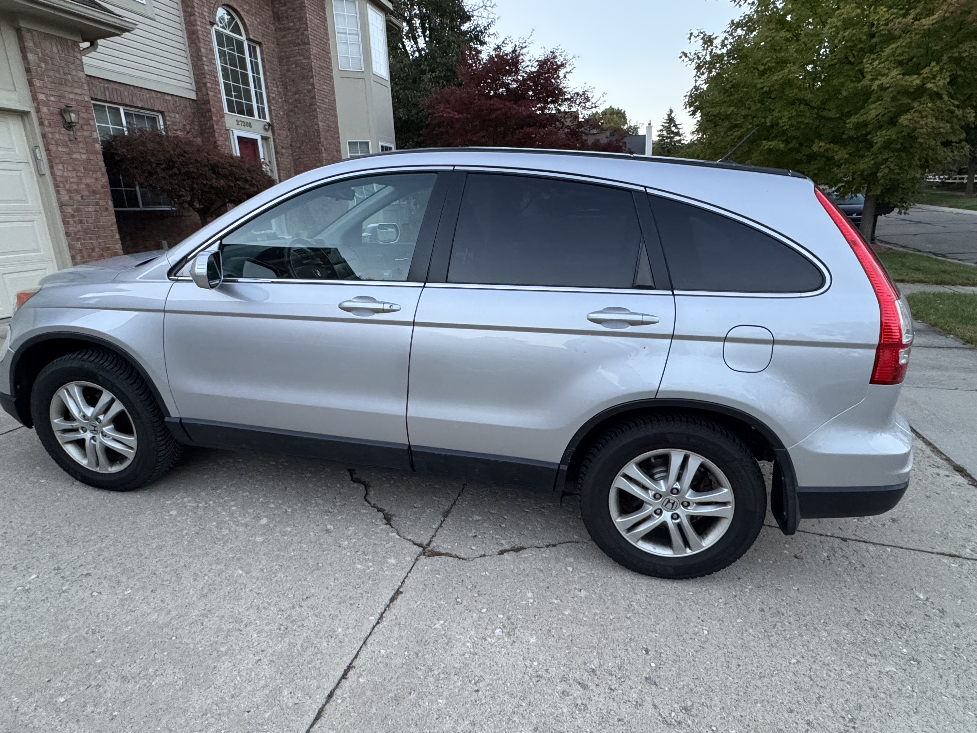 Used 2011 Honda CR-V EX-L image 12