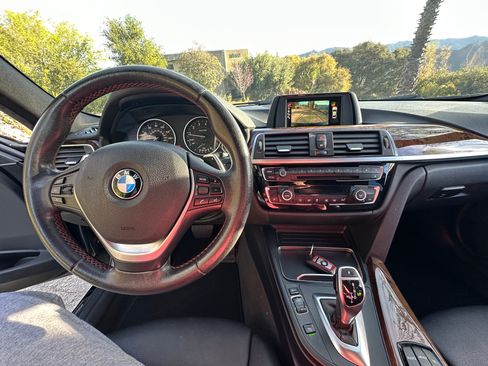 Used 2017 BMW 330i Sedan image 9