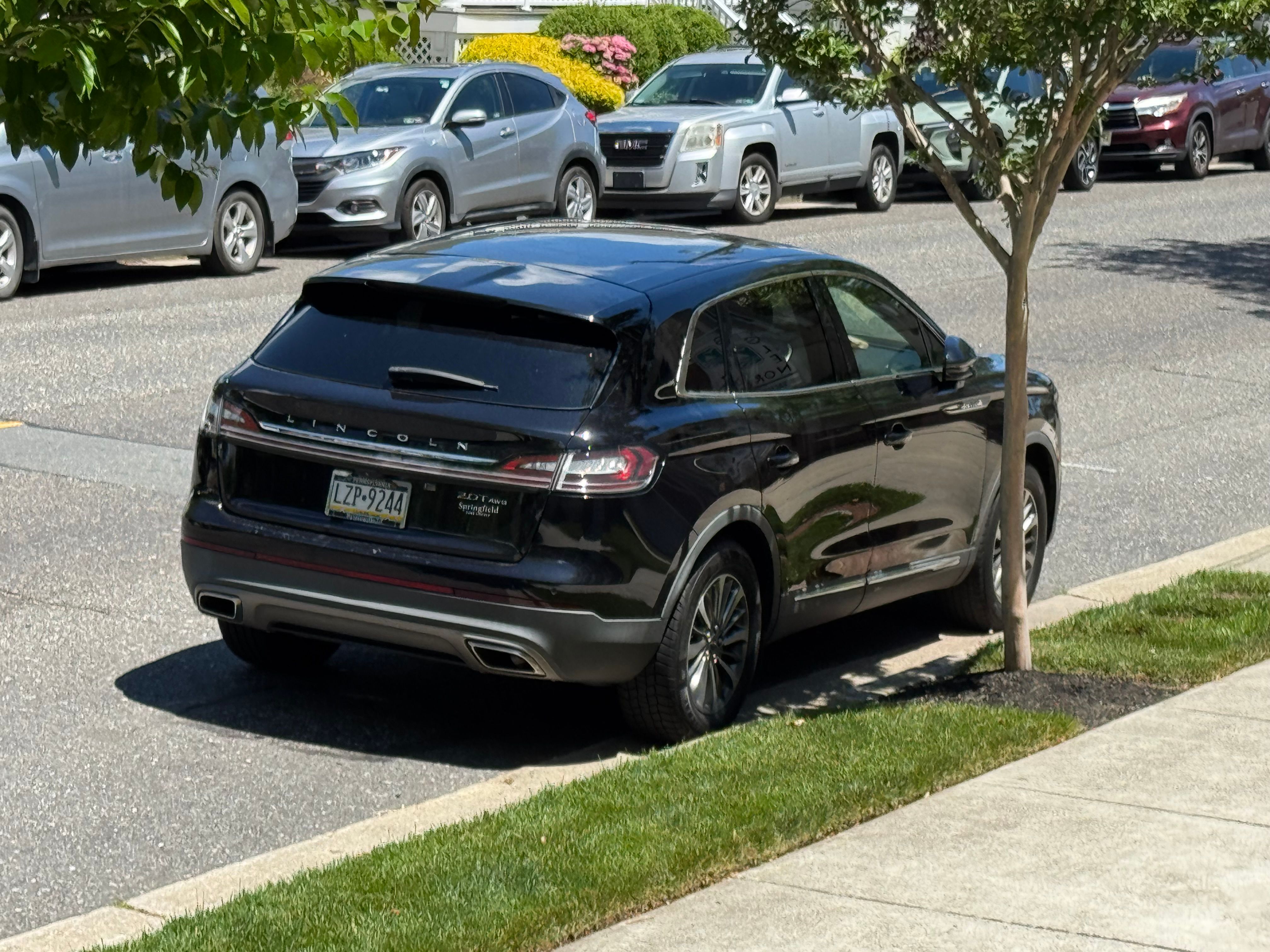 Used 2019 Lincoln Nautilus Select AWD/4WD image 6