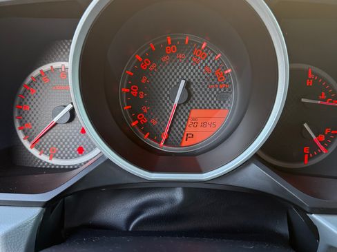 Used 2013 Toyota 4Runner SR5 w/ Convenience Pkg image 1