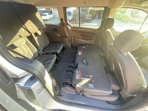 Used 2015 Ford Transit Connect XLT image 11