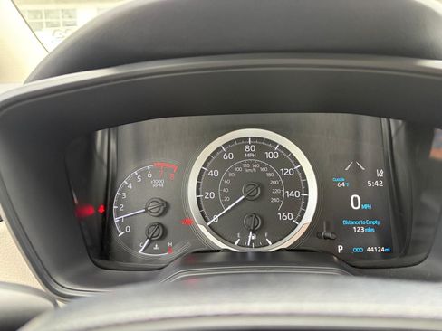 Used 2020 Toyota Corolla LE FWD image 12