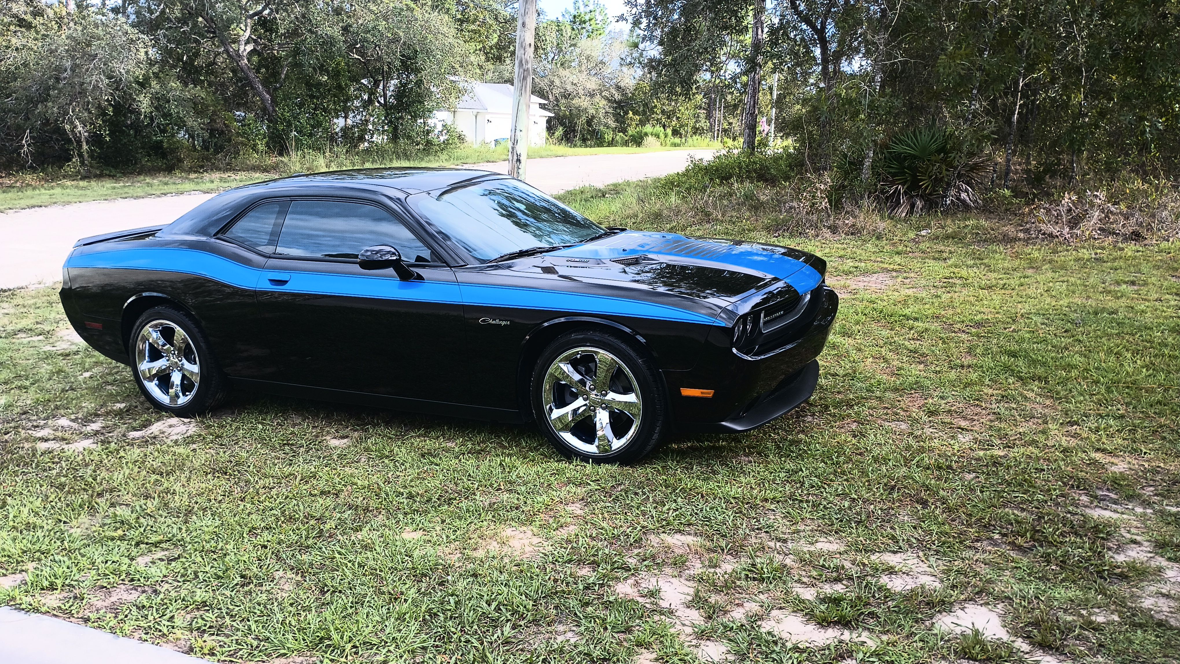 Used 2013 Dodge Challenger R/T Plus RWD image 1