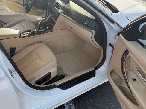 Used 2013 BMW 328i Sedan RWD image 10