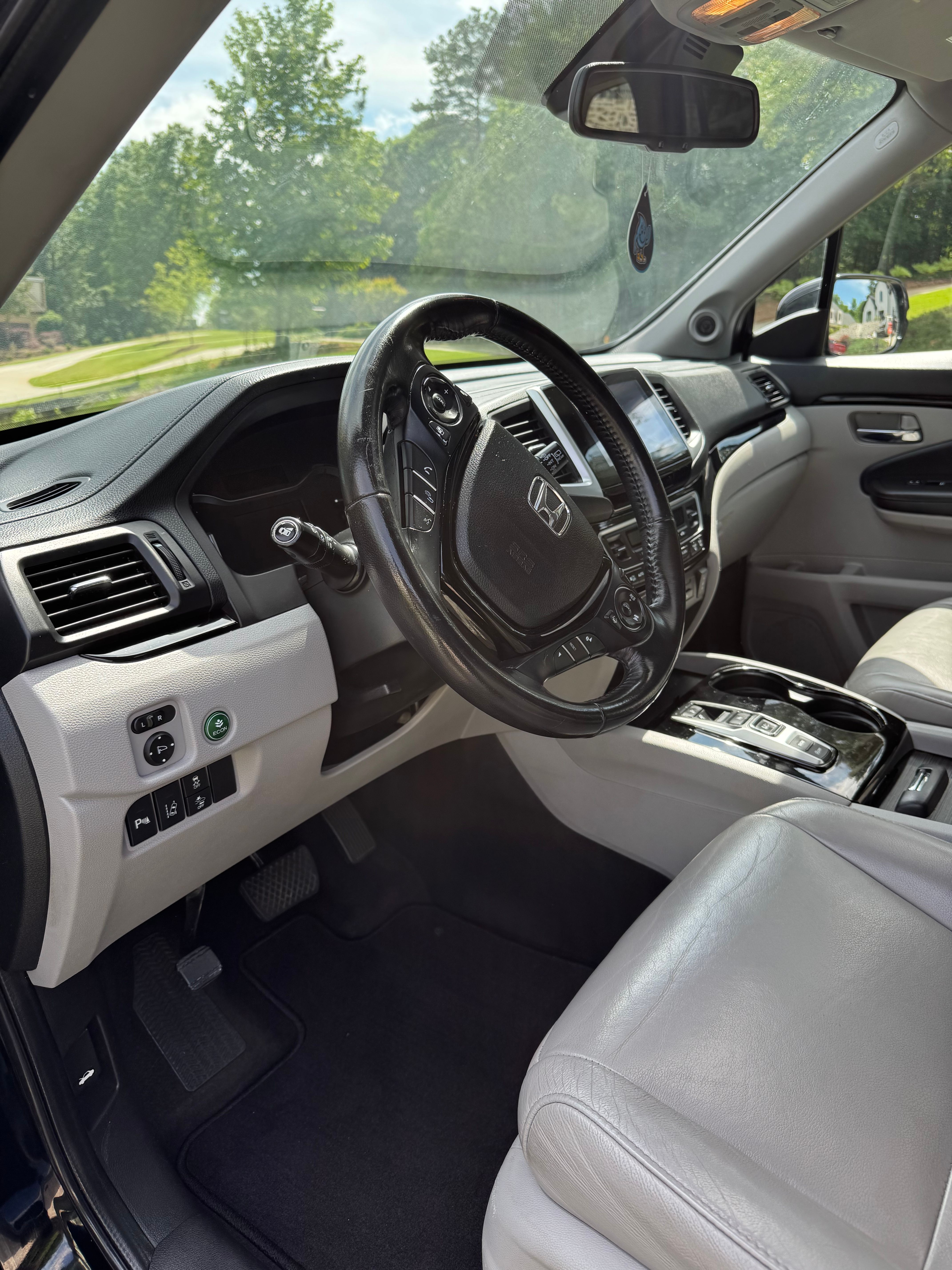 Used 2018 Honda Pilot Touring image 17