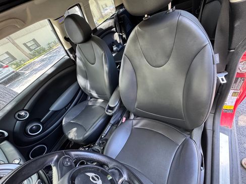 Used 2012 MINI Cooper Clubman FWD image 2