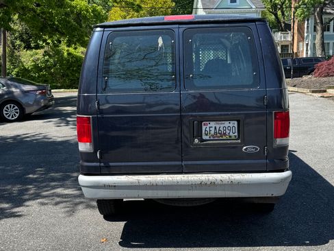 Used 1999 Ford E-250 and Econoline 250 RWD image 4