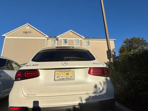 Used 2020 Mercedes-Benz GLC 300 4MATIC image 4