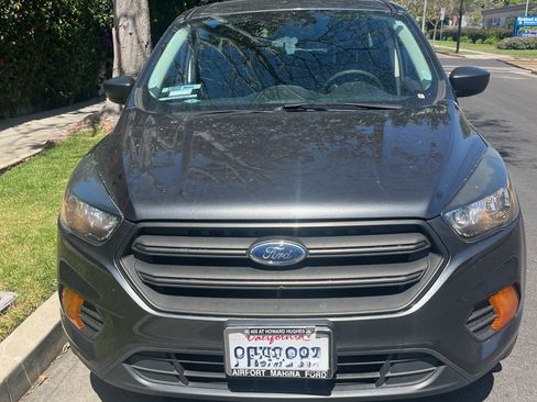 Used 2018 Ford Escape S FWD image 1