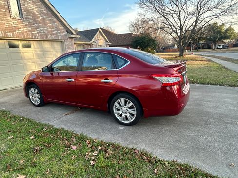Used 2014 Nissan Sentra SL w/ Premium Package image 8
