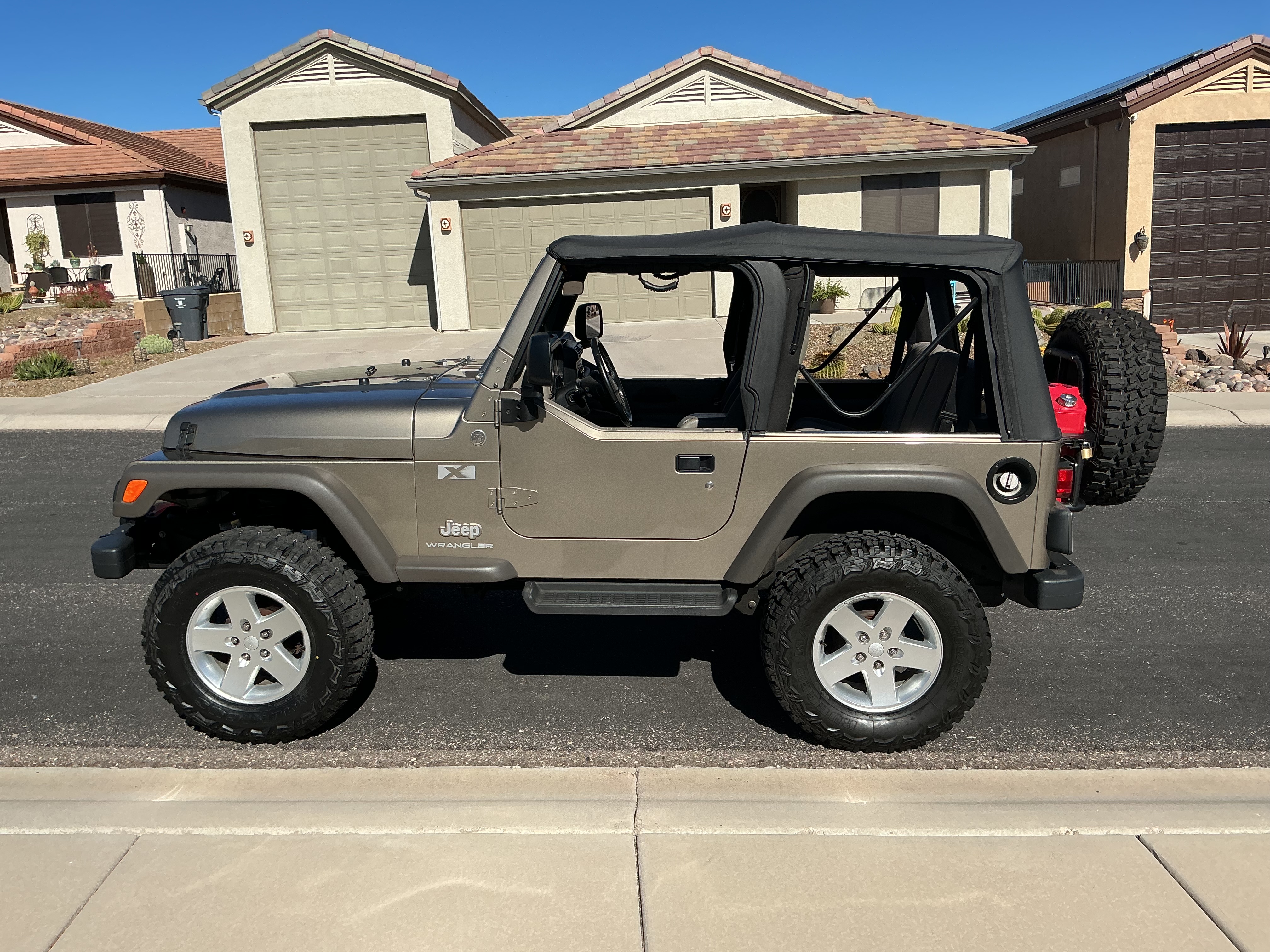 Used 2005 Jeep Wrangler X w/ Tire & Wheel Group (Ecco) AWD/4WD image 12