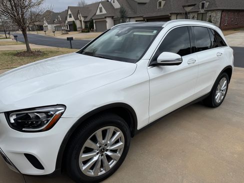 Used 2020 Mercedes-Benz GLC 300 4MATIC image 11
