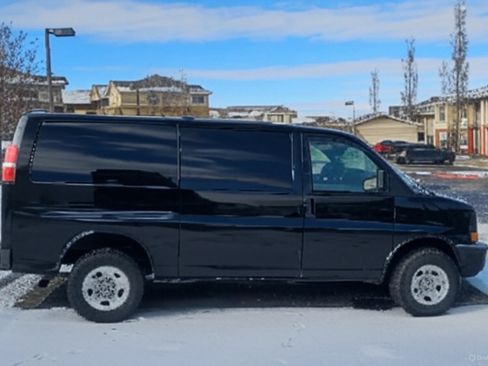Used 2008 Chevrolet Express 3500 image 1