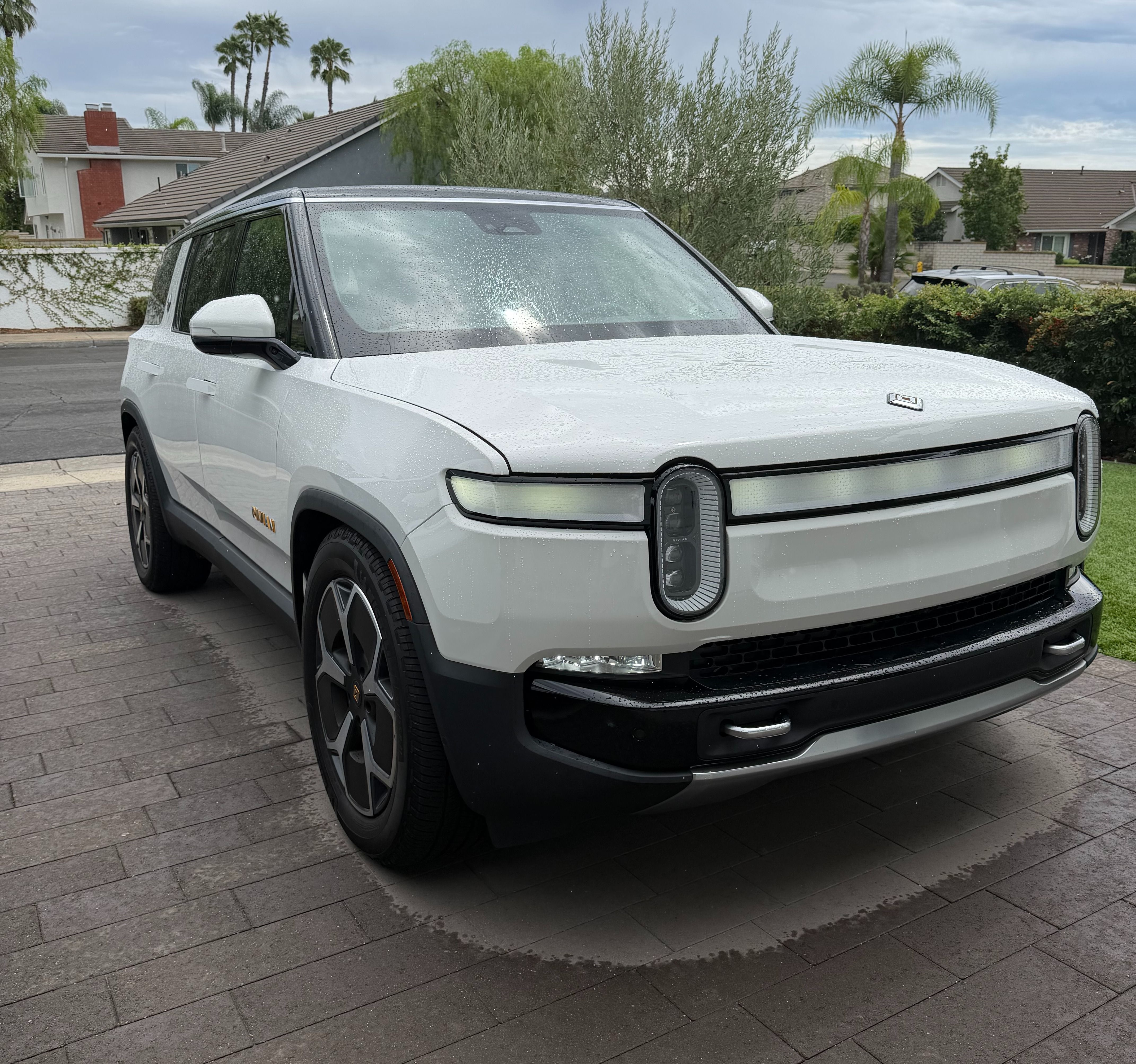 Used 2023 Rivian R1S Adventure Quad AWD/4WD image 16