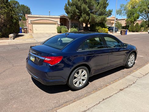 Used 2013 Chrysler 200 LX FWD image 9
