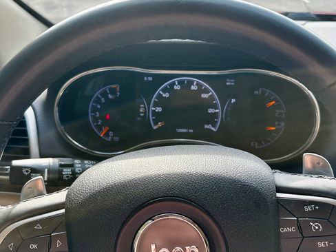 Used 2015 Jeep Grand Cherokee Limited image 9