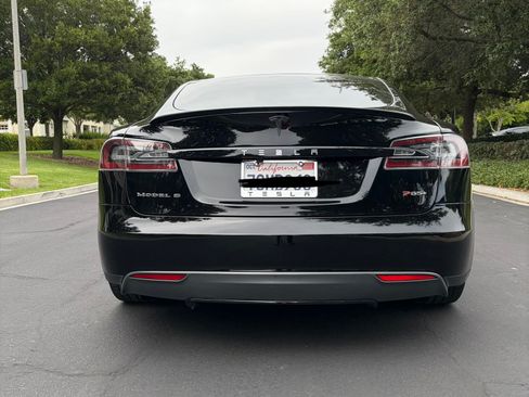 Used 2013 Tesla Model S Performance image 8