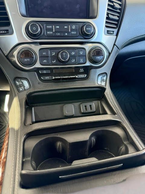 Used 2020 Chevrolet Suburban Premier RWD image 14