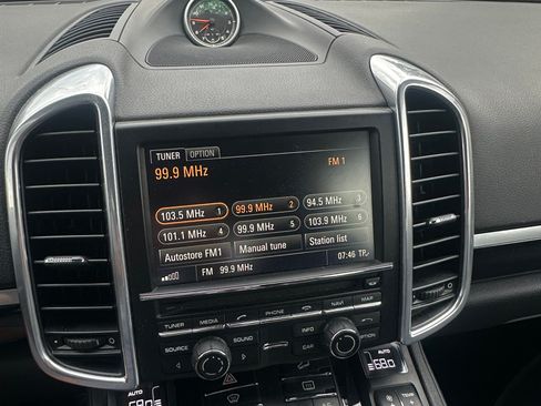 Used 2014 Porsche Cayenne Diesel Platinum Edition AWD/4WD image 8