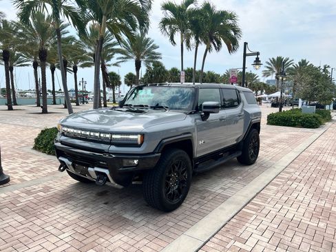 Used 2024 GMC Hummer EV 2X image 4