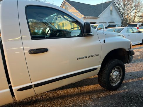 Used 2005 Dodge Ram 2500 Truck ST w/ Trailer Tow Group image 5