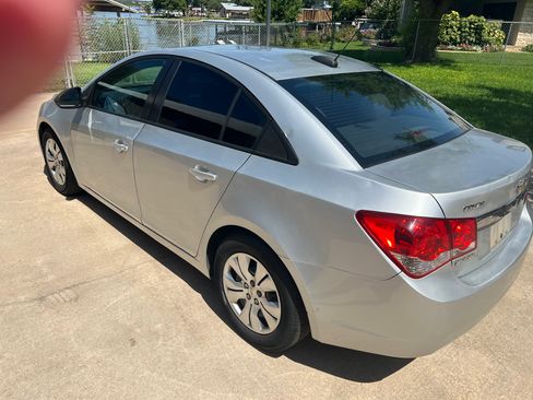 Used 2015 Chevrolet Cruze LS image 8