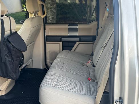 Used 2018 Ford F250 XLT w/ XLT Premium Package AWD/4WD image 8