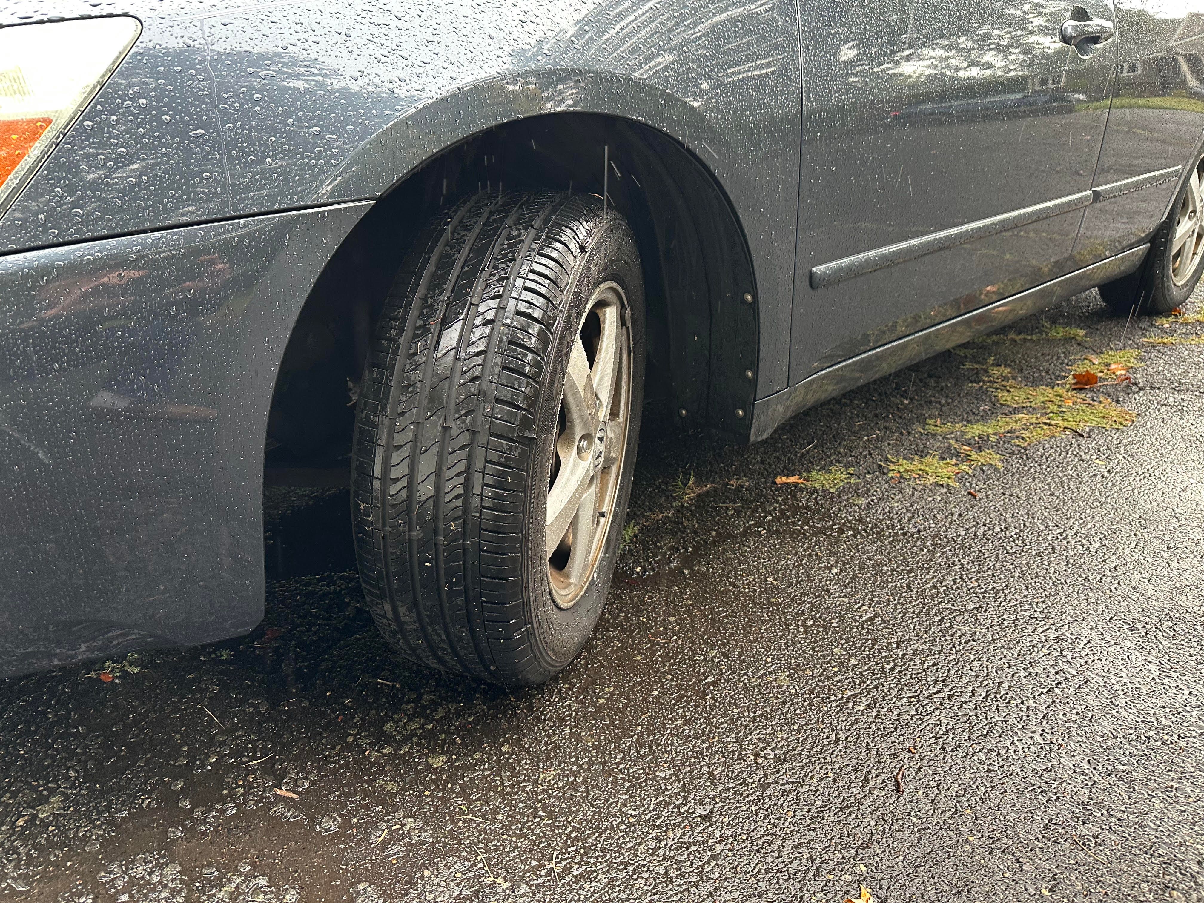 Used 2004 Honda Accord EX image 16