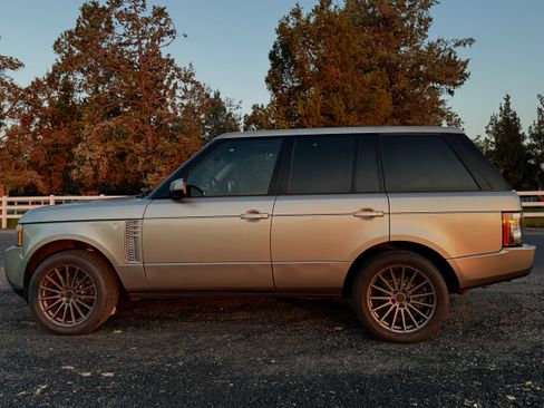 Used 2010 Land Rover Range Rover HSE LUX AWD/4WD image 11