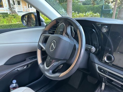 Used 2023 Lexus RX 350 F Sport image 18