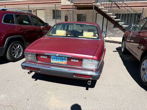 Used 1992 Jaguar XJ Vanden Plas image 4