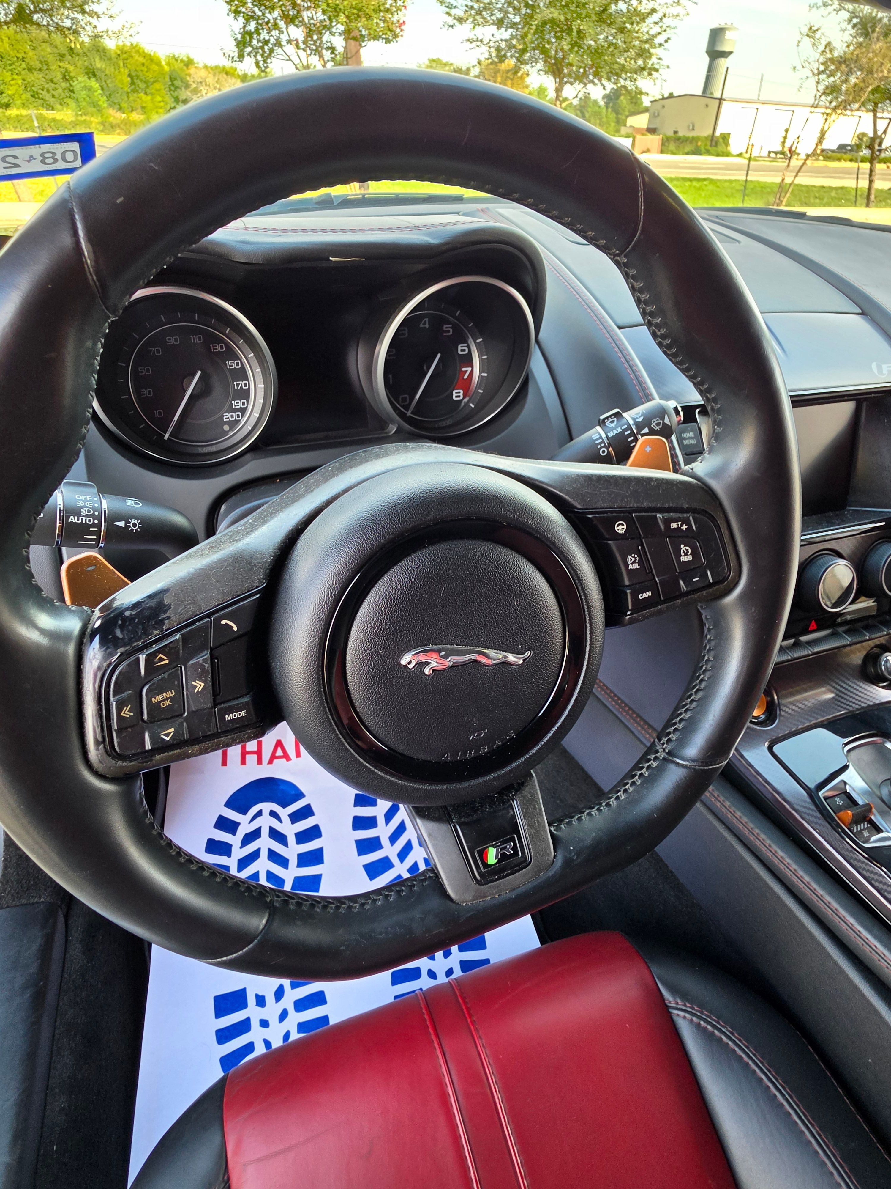 Used 2015 Jaguar F-TYPE R RWD image 10