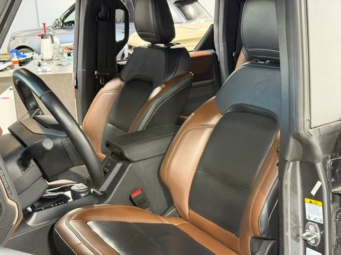 Used 2024 Ford Bronco Outer Banks w/ Sasquatch Package AWD/4WD image 11