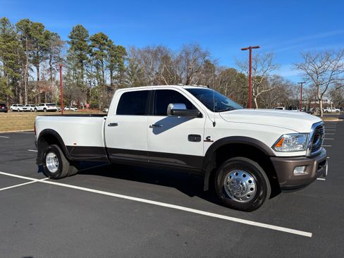 Used 2018 RAM 3500 Laramie Longhorn image 4